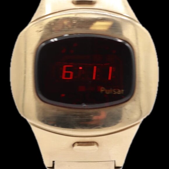 Vintage Pulsar P4 Executive Men's Digital LED Wristwatch USA 14k Gold Filled - Picture 5 of 8